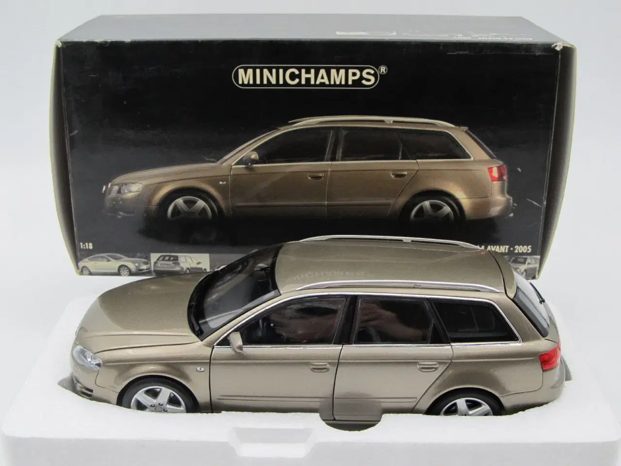 Billede 10 - 2005 Audi A4 Avant 3,2 FSI Quattro B7 - 1:18