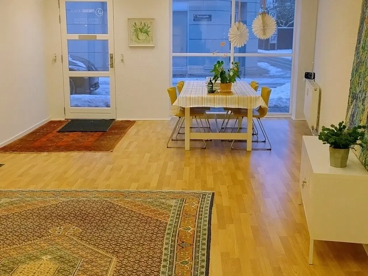 Billede 6 - Nyrenoveret lejemål med central beliggenhed