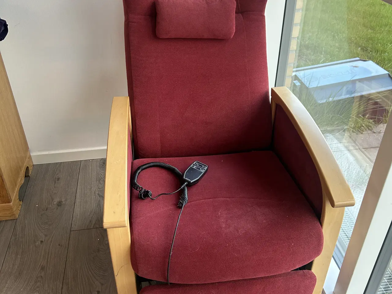 Billede 1 - Otium stol med sæde løft og ben løft