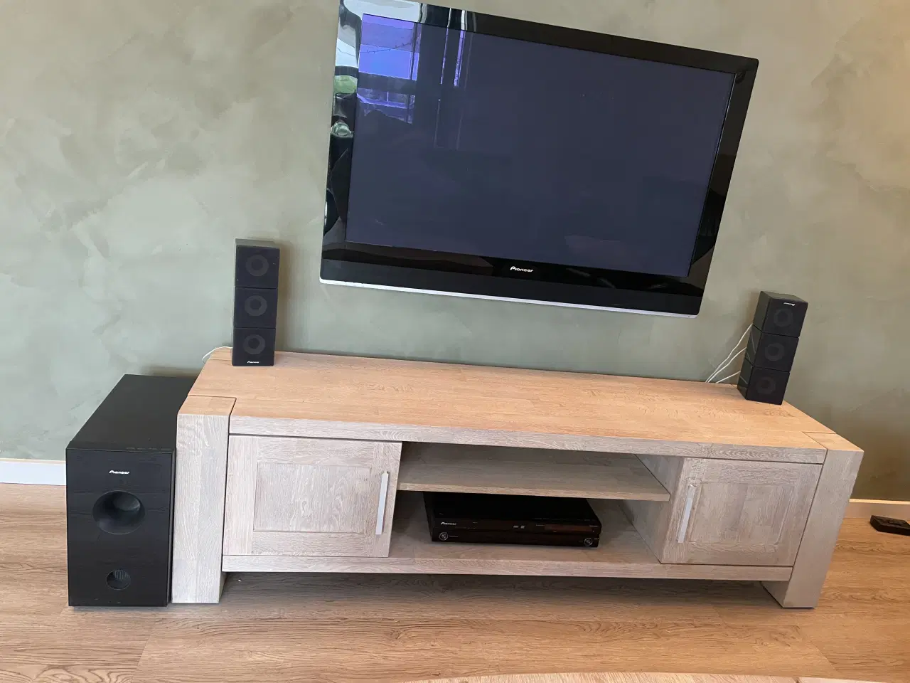 Billede 1 - Pioneer TV, 42"og surround anlæg