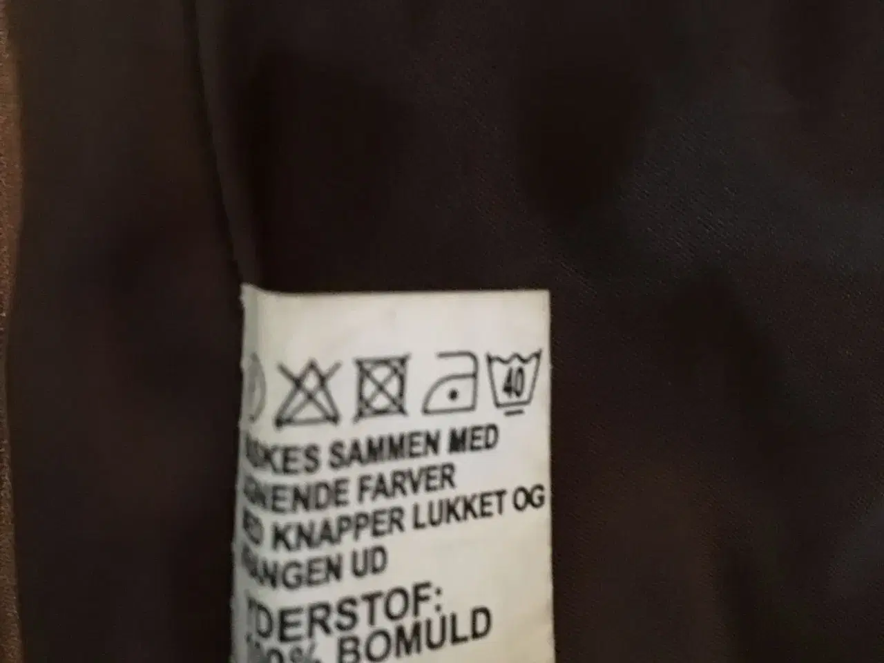 Billede 9 - Mørkebrun corduroy jakke til salg