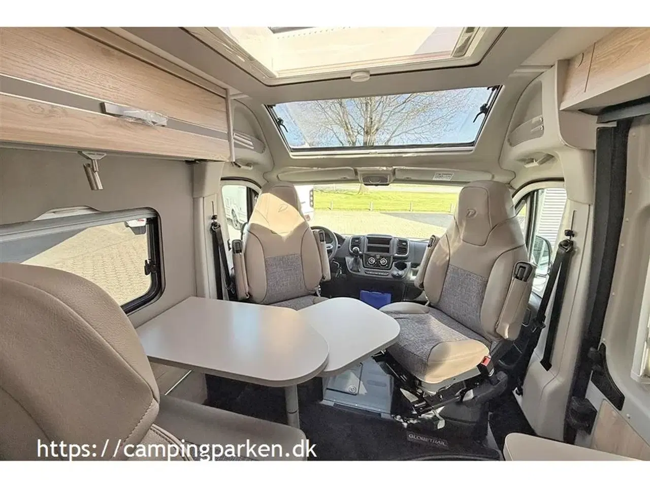 Billede 6 - 2024 - Dethleffs Globetrail CVD 600 ER Advantage   Smart Dethleffs camper van under 6 meter med enkeltsenge og automatgear
