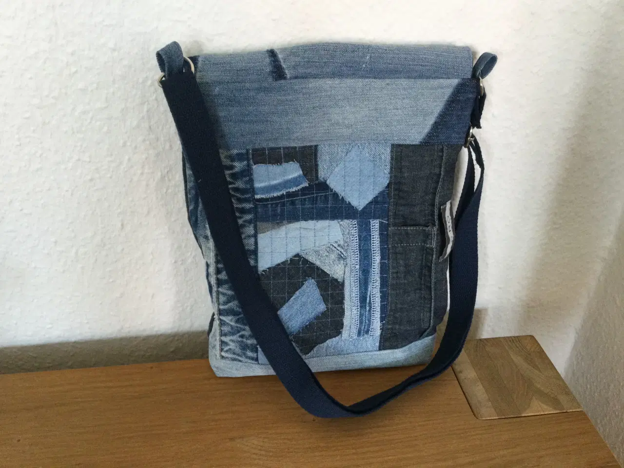 Billede 2 - Taske af jeans