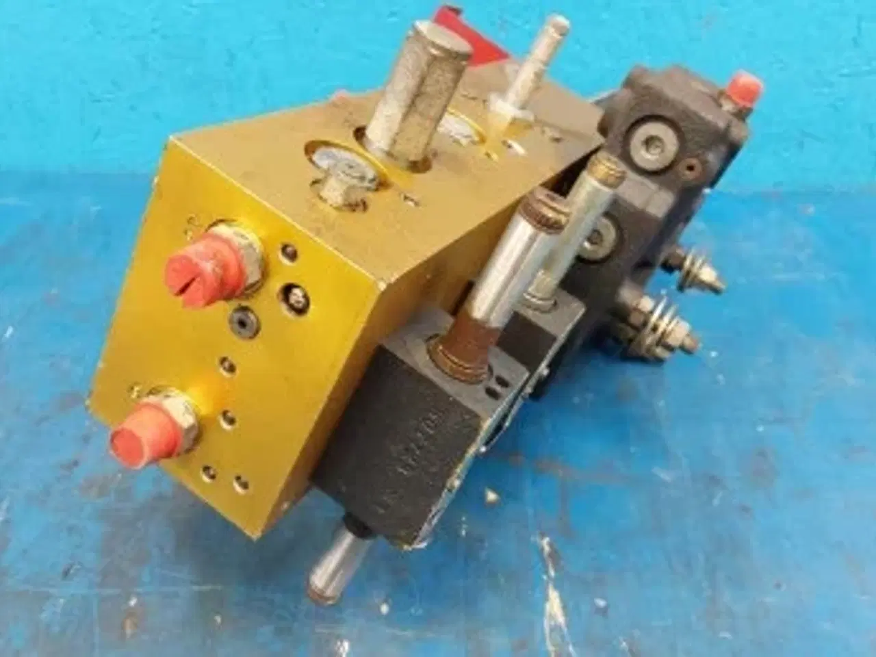 Billede 4 - Case IH 9120 Hydraulikblok 87281778C