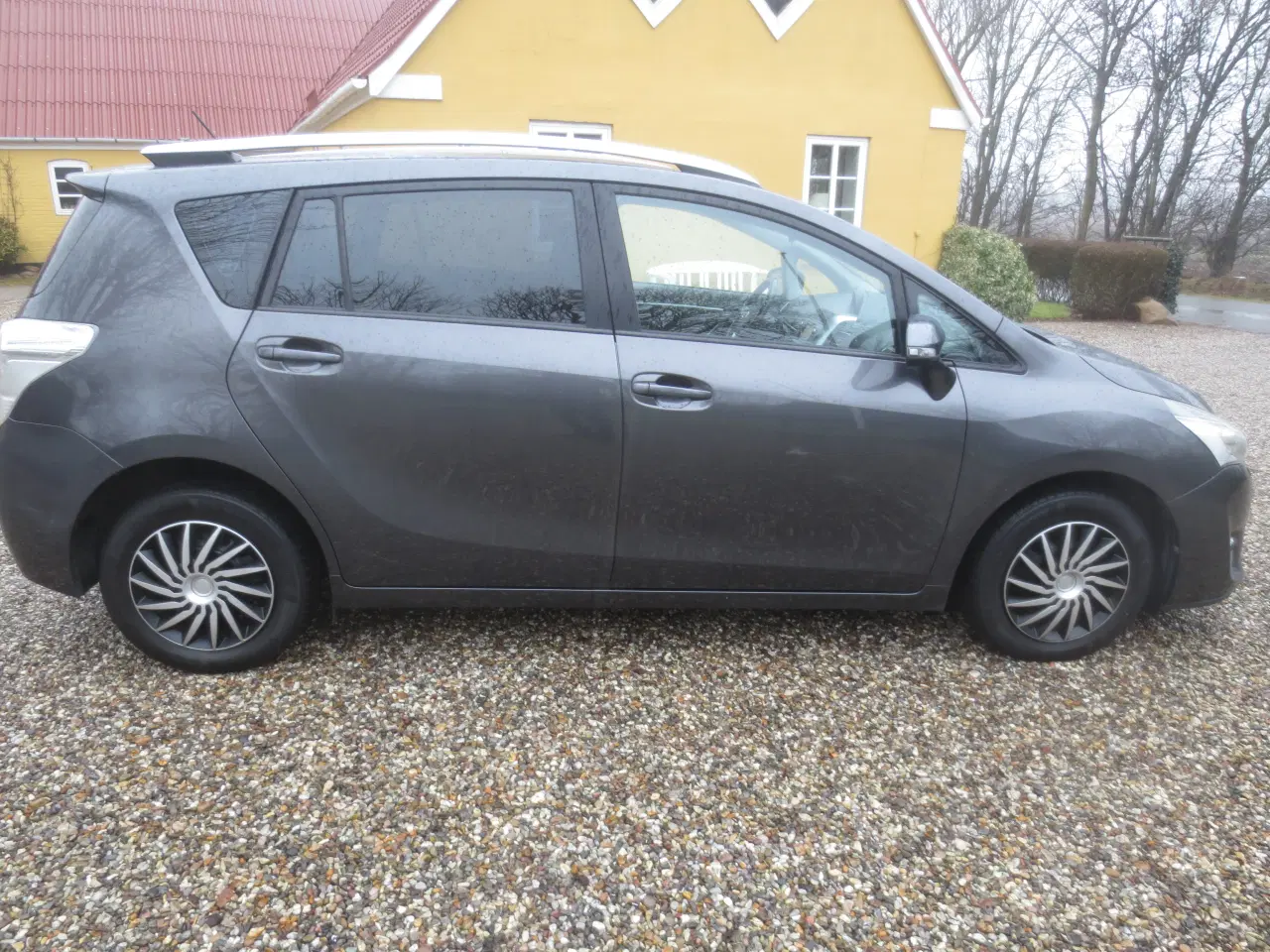 Billede 5 - Pæn Toyota Verso 1.6 D 7 Pers År 2014. 