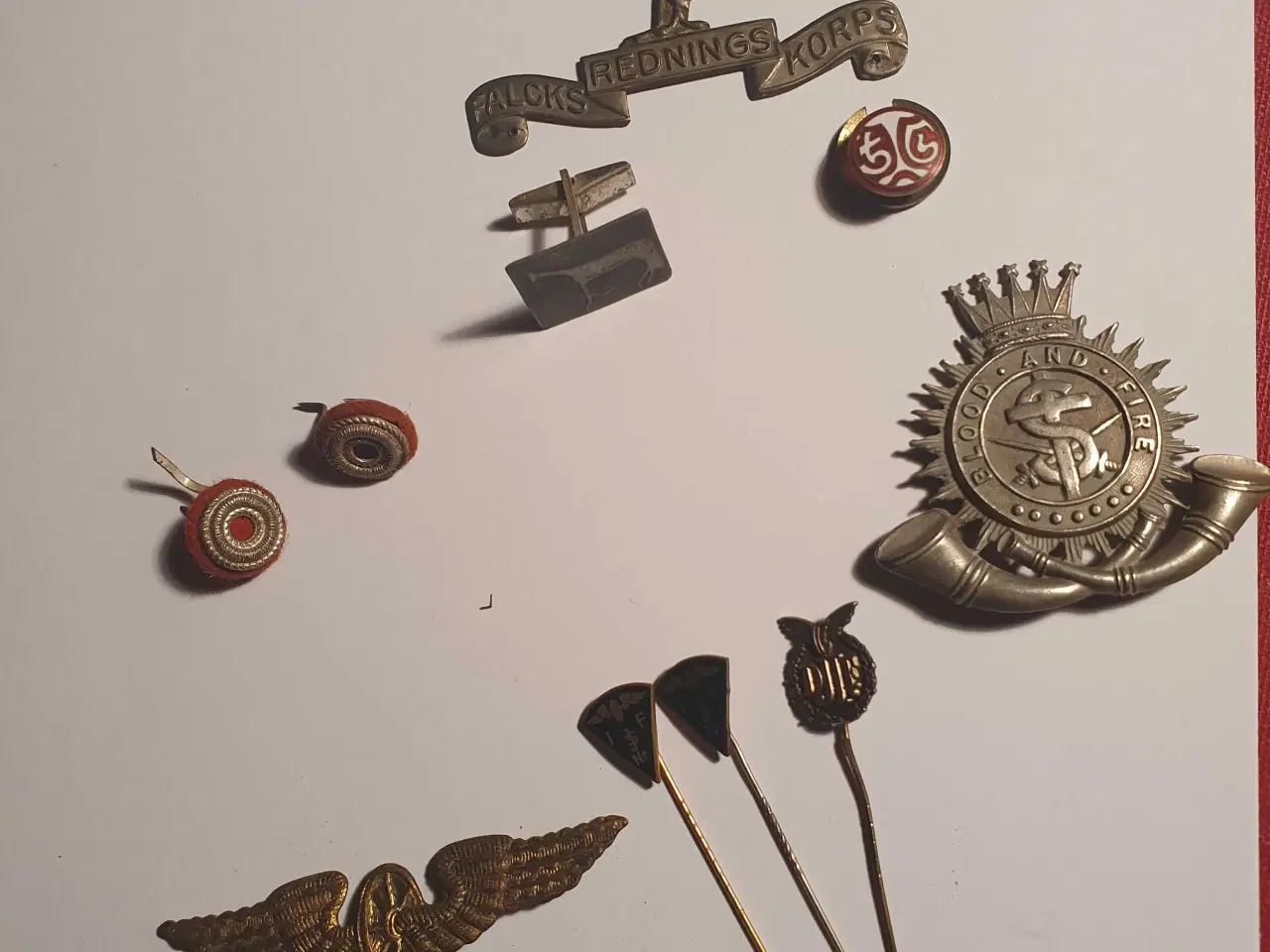 Billede 2 - Emblemer mv