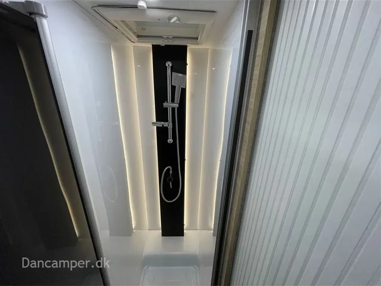 Billede 25 - 2026 - Chausson 650 Chausson 650 Titanium Line, Når stor rummelighed skal findes på den lille plads, 165HK med 8-trin aut.gear