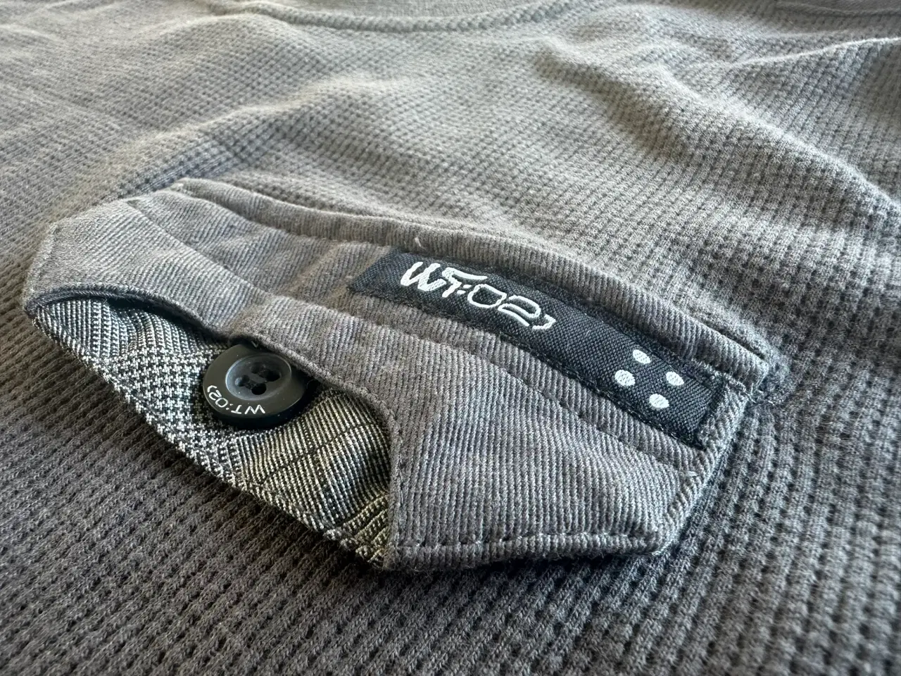 Billede 11 - T-shirts og lette trøjer - Adidas / Perry Ellis 