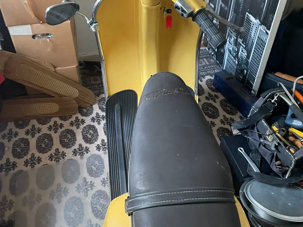 Billede 2 - Gul Vespa