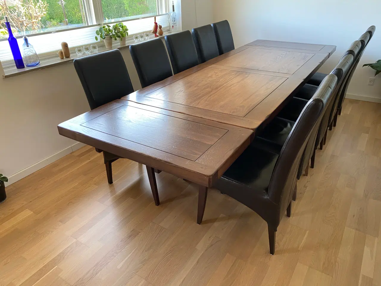 Billede 3 - Spisebord med stole