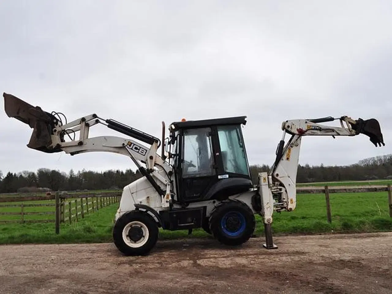 Billede 1 - Rendegraver - JCB 2CX / 5.000 Kg