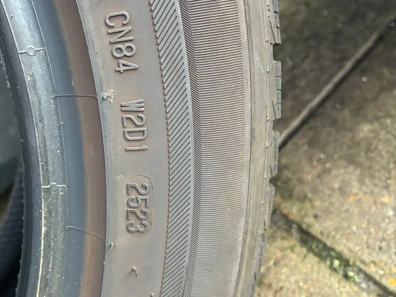 Billede 3 - 235/50-19 v. xl 103