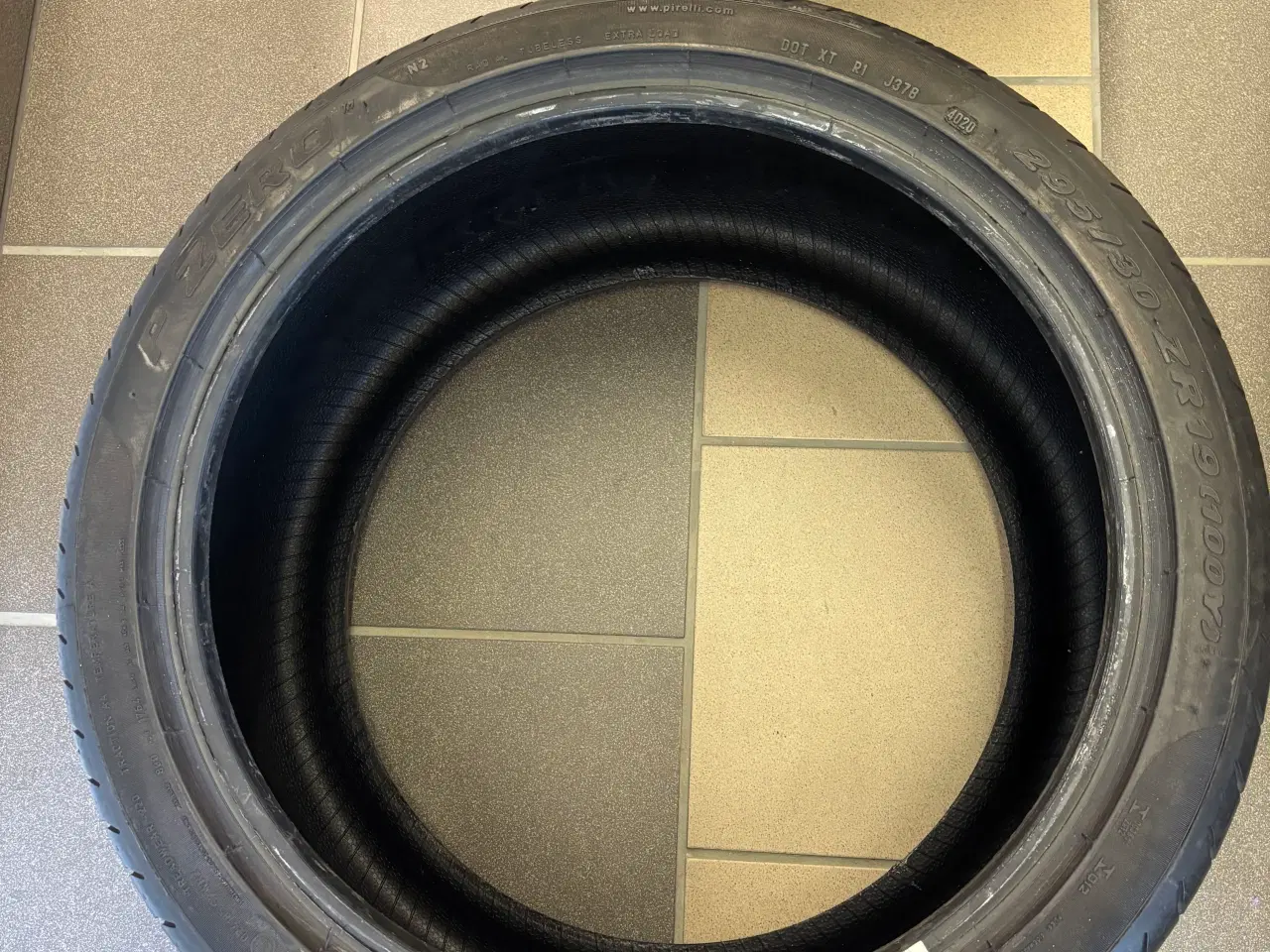 Billede 2 - Pirelli Dæk / sommer 
