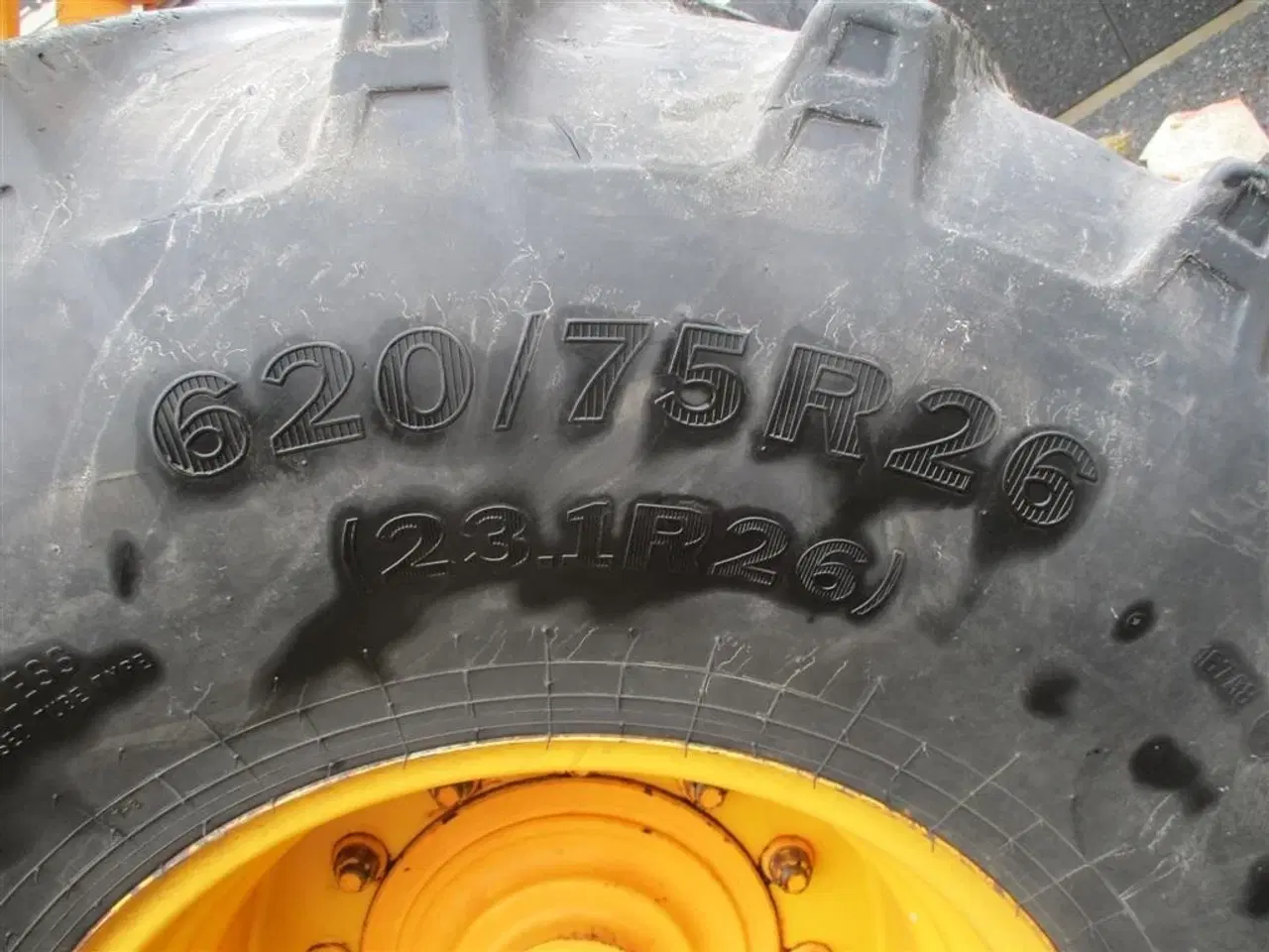 Billede 16 - Hyundai 757-9A med 620/75R26 traktor hjul montering på