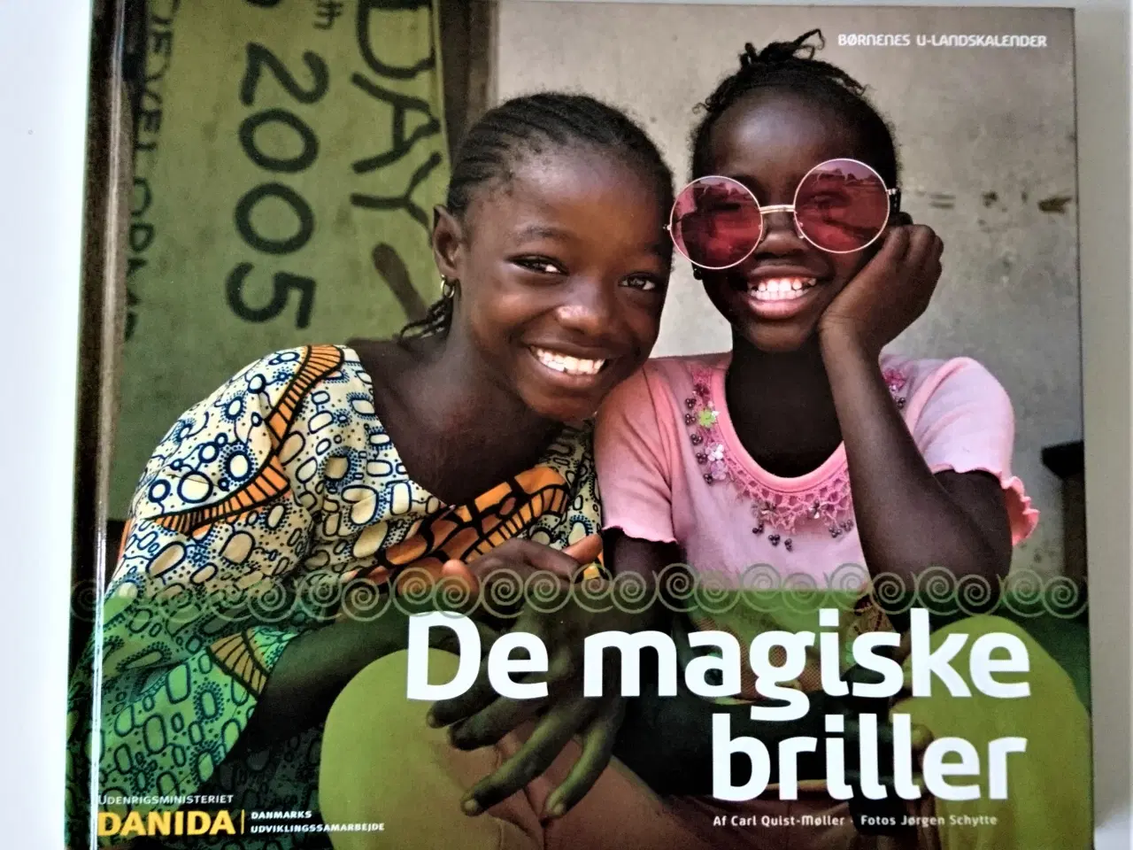 Billede 1 - De magiske briller. Af Carl Quist Møller