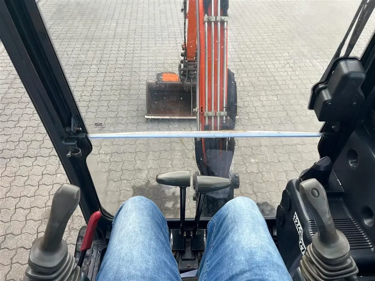 Billede 12 - Hitachi ZX 18-3 Halv automatisk s30 skifte, kipbar planerskovl og 1 graveskovl