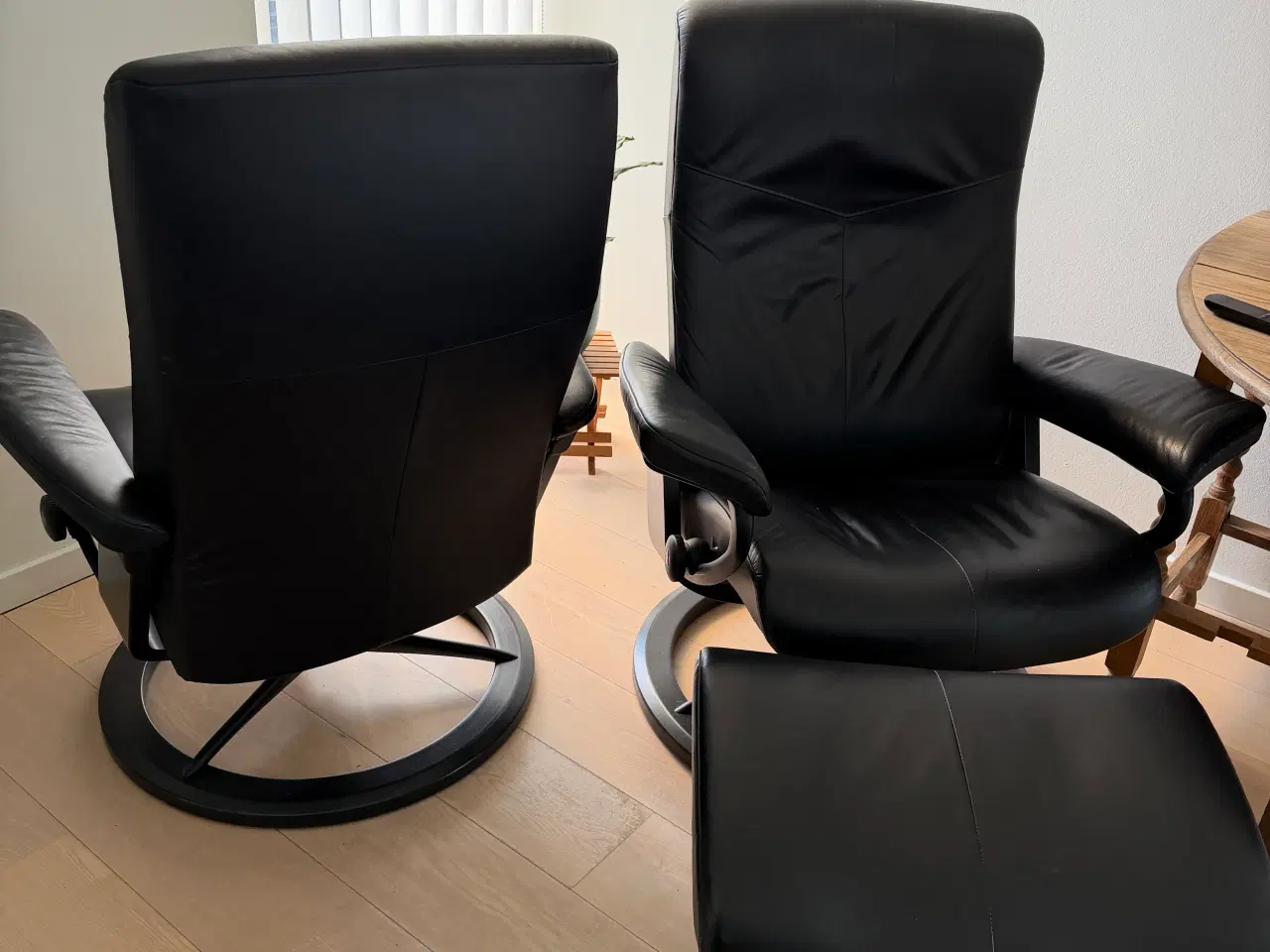 Billede 1 - 2 Stressless lænestole med 1 skammel