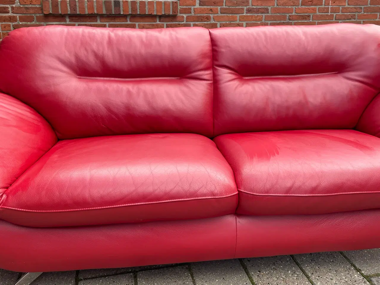 Billede 2 - Flot rød sofa design Hjort Knudsen 