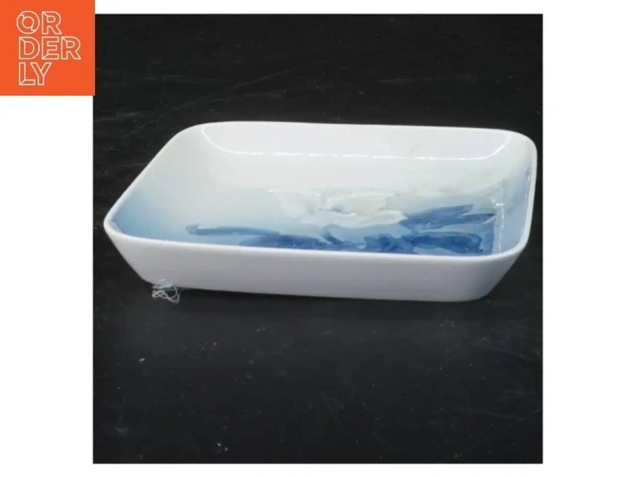 Billede 1 - Porcelæn serveringsfad fra B&G (str. 12x12 cm)