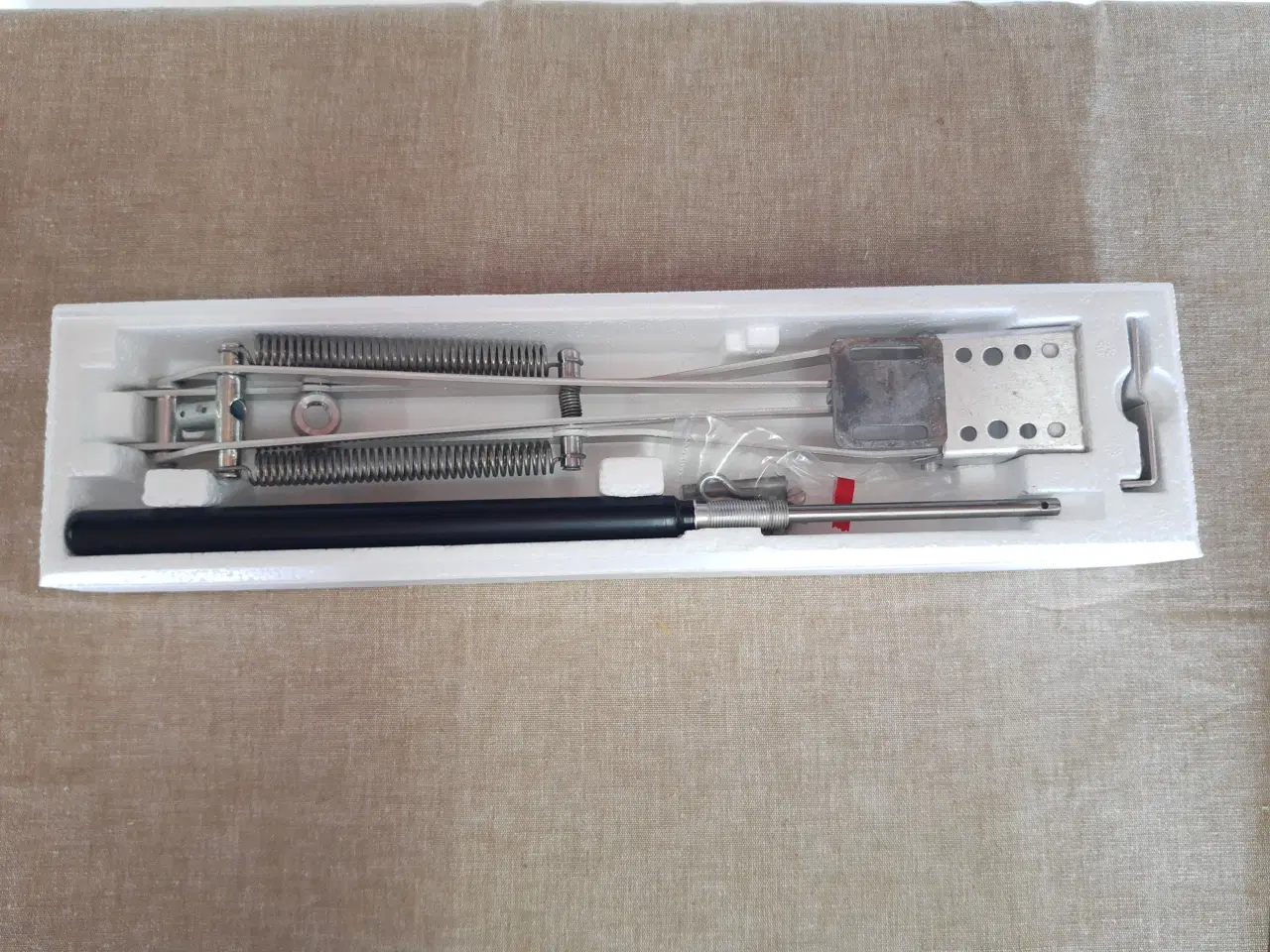 Billede 2 - Univent automatisk vinduesåbner til drivhuse.