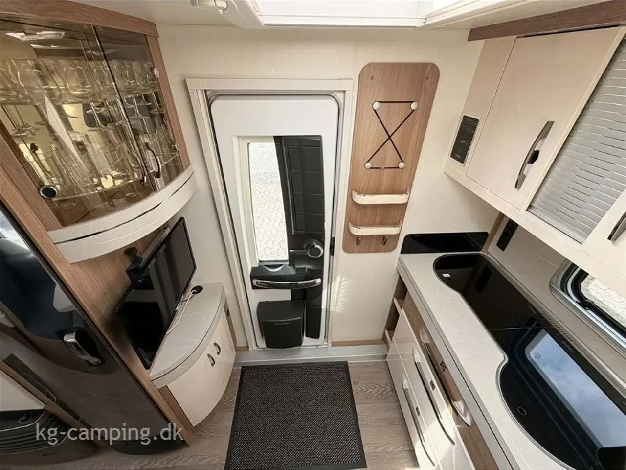 Billede 10 - 2022 - Hobby Excellent 460 SL   Enkeltsenge - Luftfortelt - Mover - Cykelstativ.