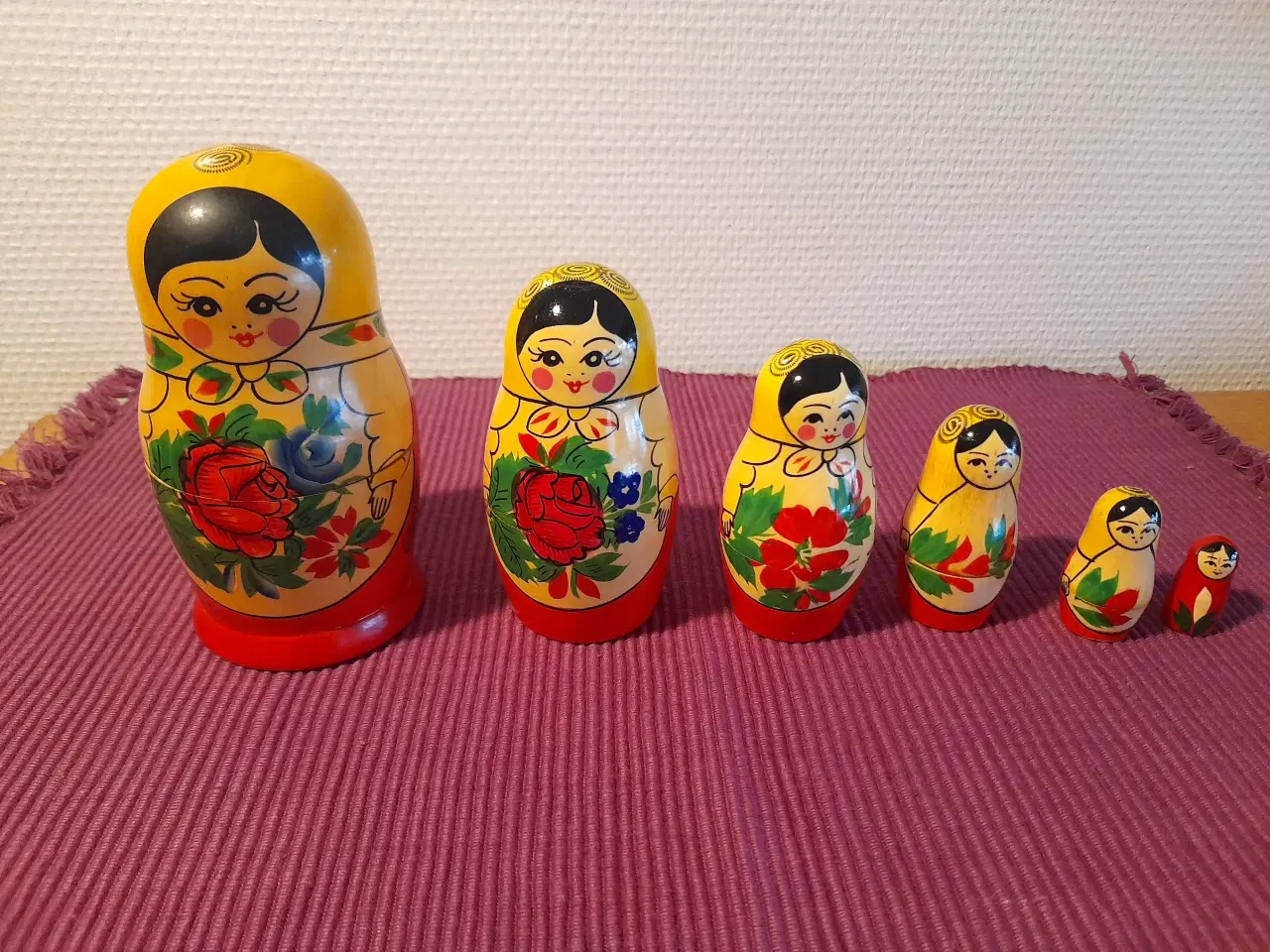 Billede 5 - Velholdte Babushka ( 6 stk).
