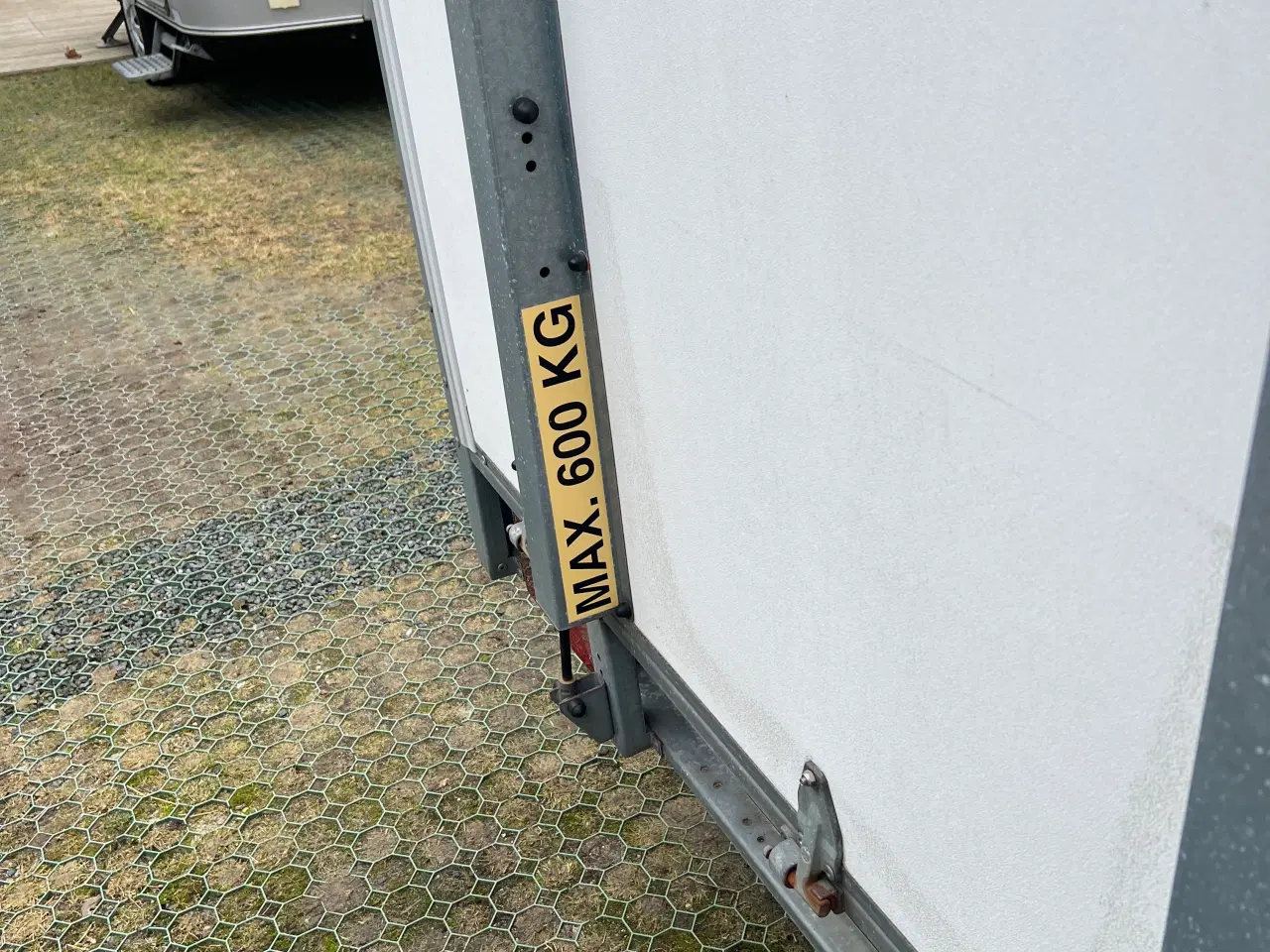 Billede 10 - Brenderup med rampe og ståhøjde