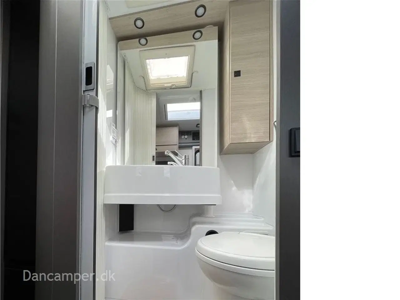 Billede 28 - 2024 - Chausson X650 Exclusive line TILBUDSPRIS kr. 924.900,- SPAR kr. 25.000,- Stor Lounge og siddegruppe, sænkeseng, stor garage, Artic-, Connect-, Tilbehørs- og Safetypakke,