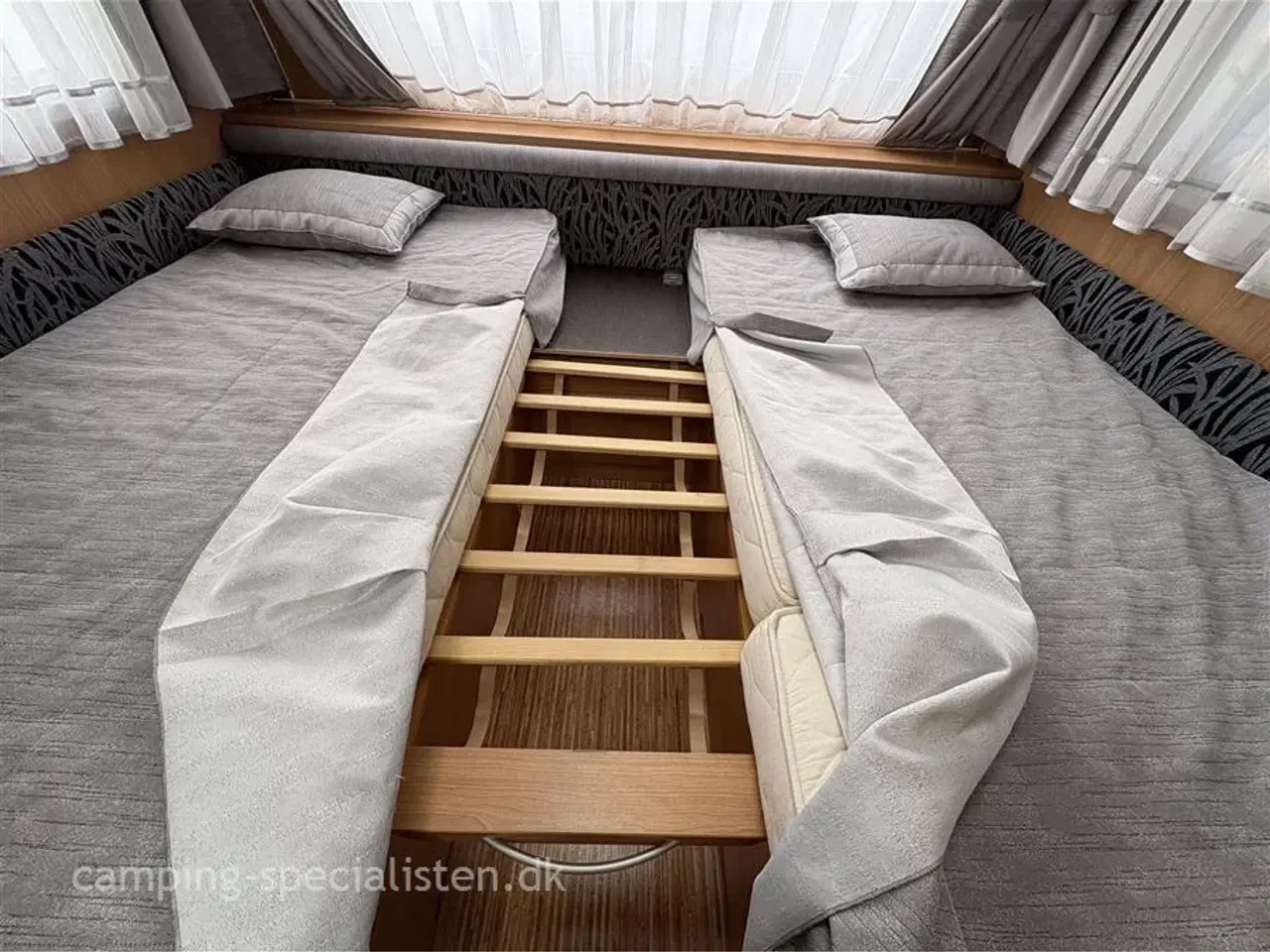Billede 11 - 2010 - Adria Adora 472 LU   Adria Adora 472 LU 2010 - Se den nu hos Camping-Specialisten.dk