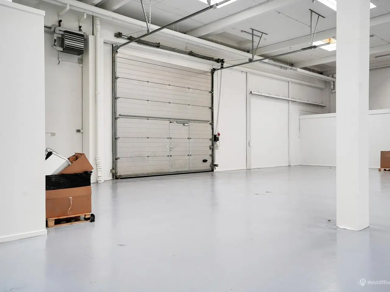 Billede 5 - Stort og generelt nyistandsat lagerlejemål.