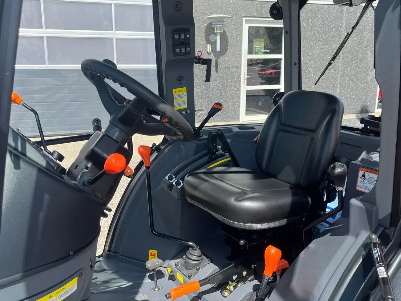 Billede 3 - Solis N 90 Med Krybegear, frontlift og frontPTO .