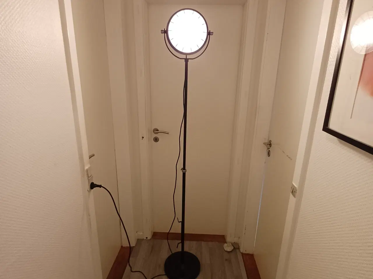 Billede 6 - Sort gulvlampe 