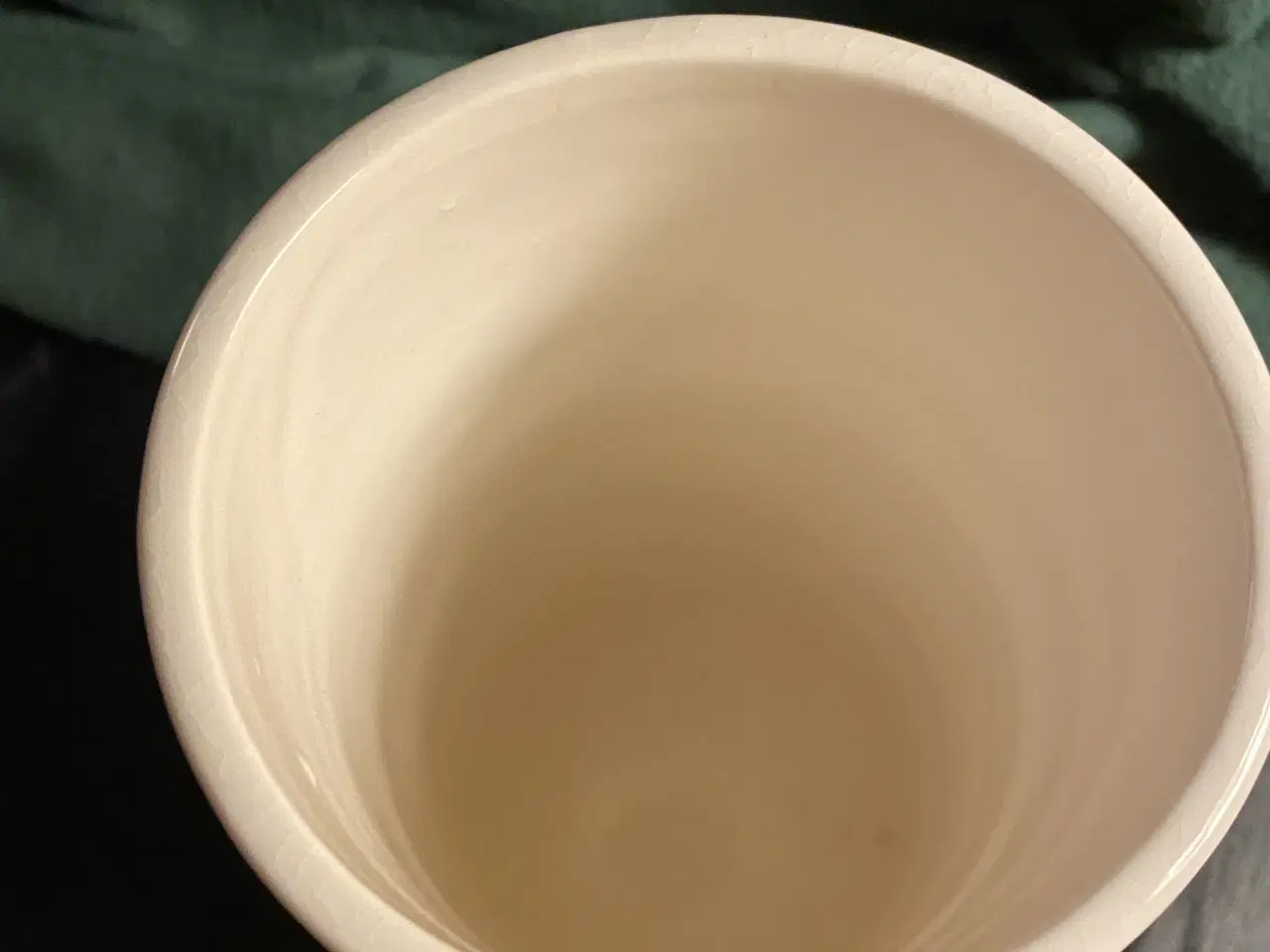 Billede 2 - Vase i creamfarvet 