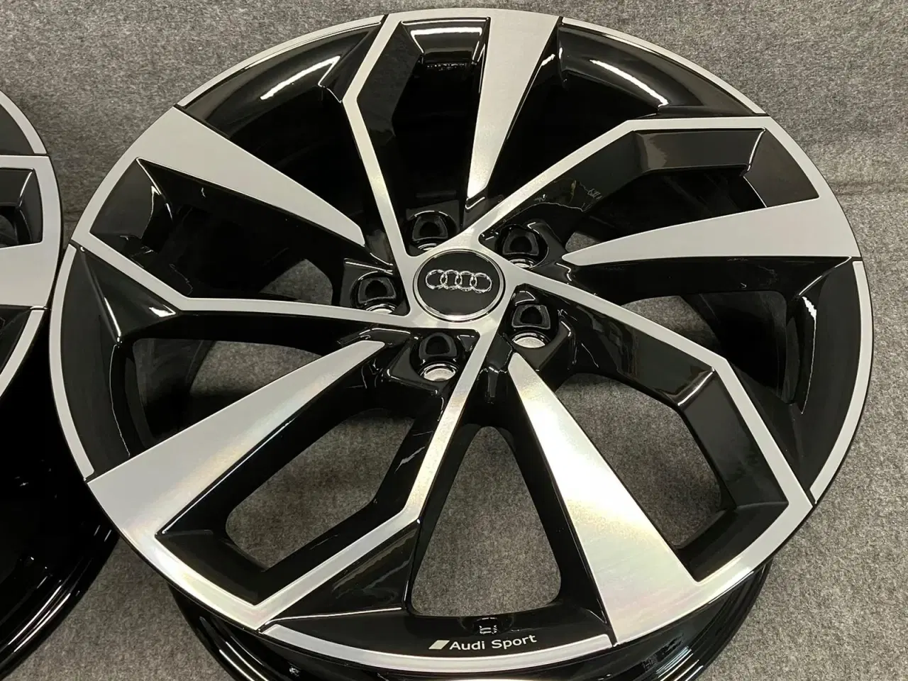 Billede 3 - ALUFÆLGE AUDI Q5 SQ5 80A 19"