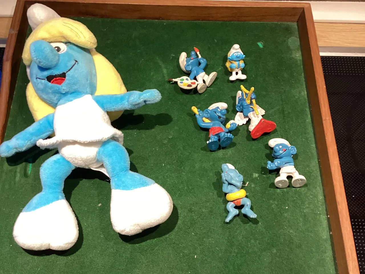 Billede 1 - Smølfer- bamse samt 6 små smølfefigurer