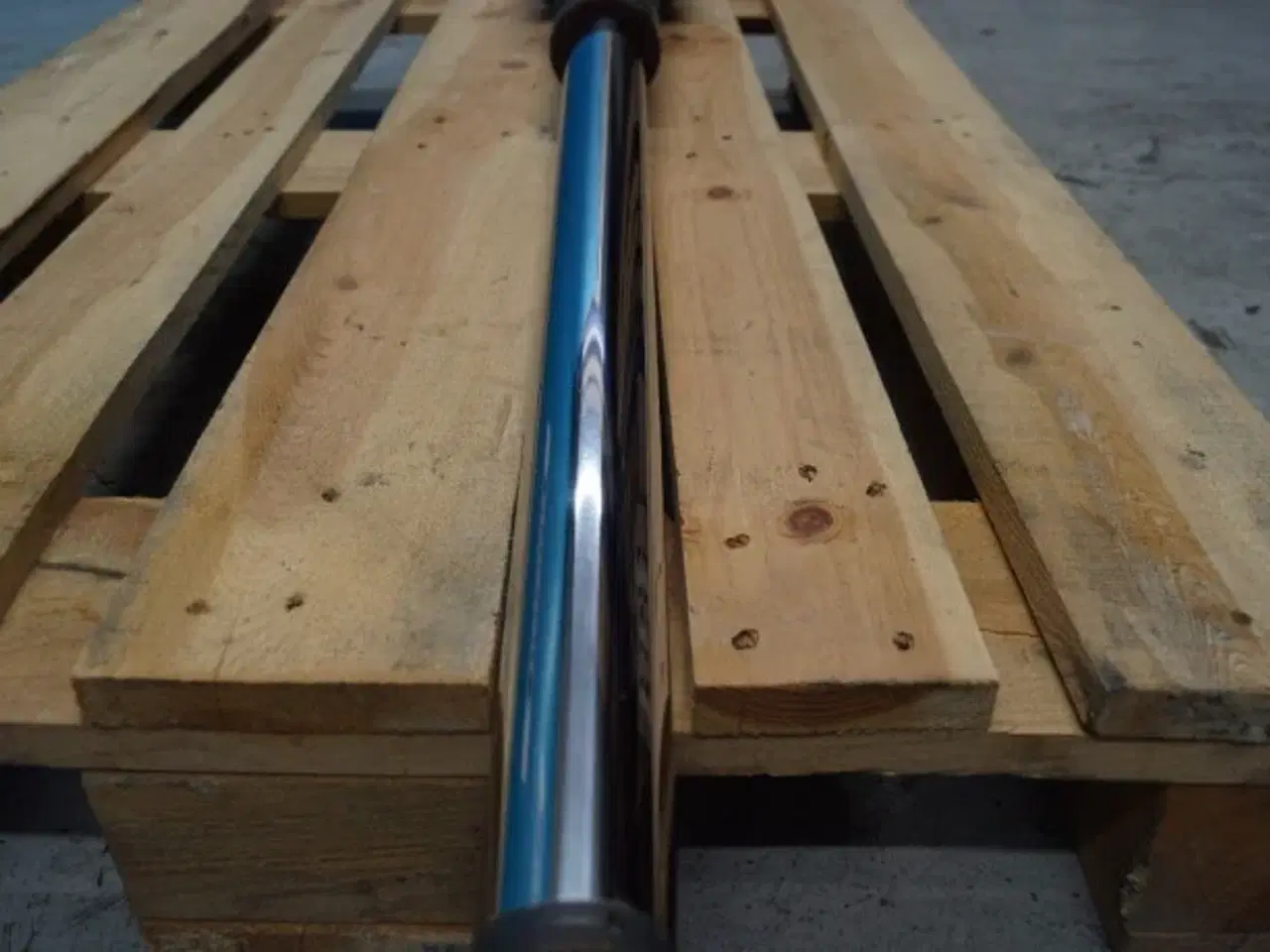 Billede 19 - Claas Lexion 550 Løftecylinder 6687513