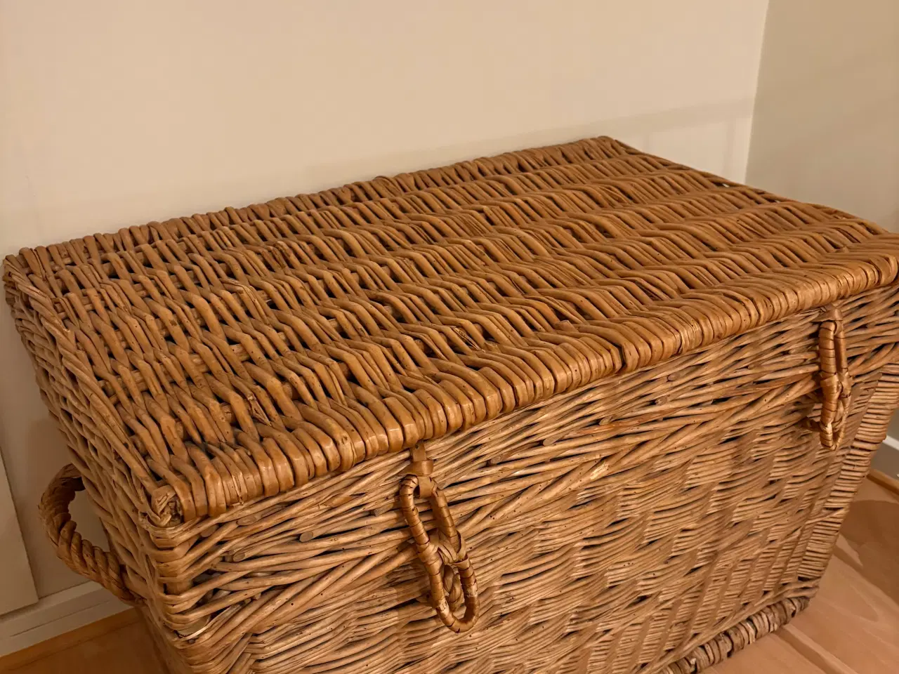 Billede 1 - Kurvekiste, gammel 