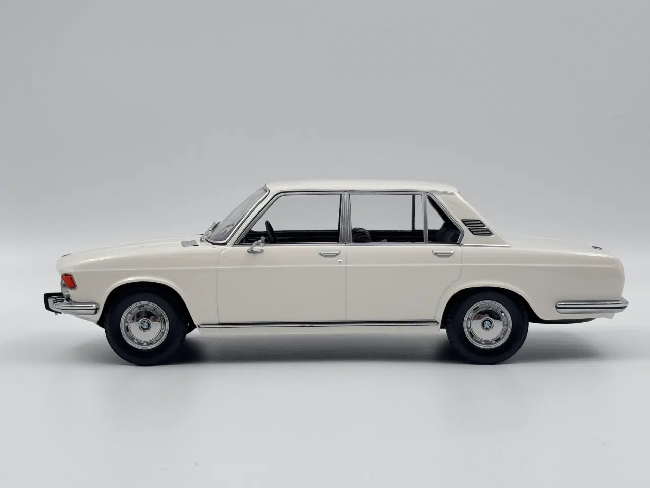 Billede 3 - 1968 BMW 2500 Berlina E3 - 1:18 