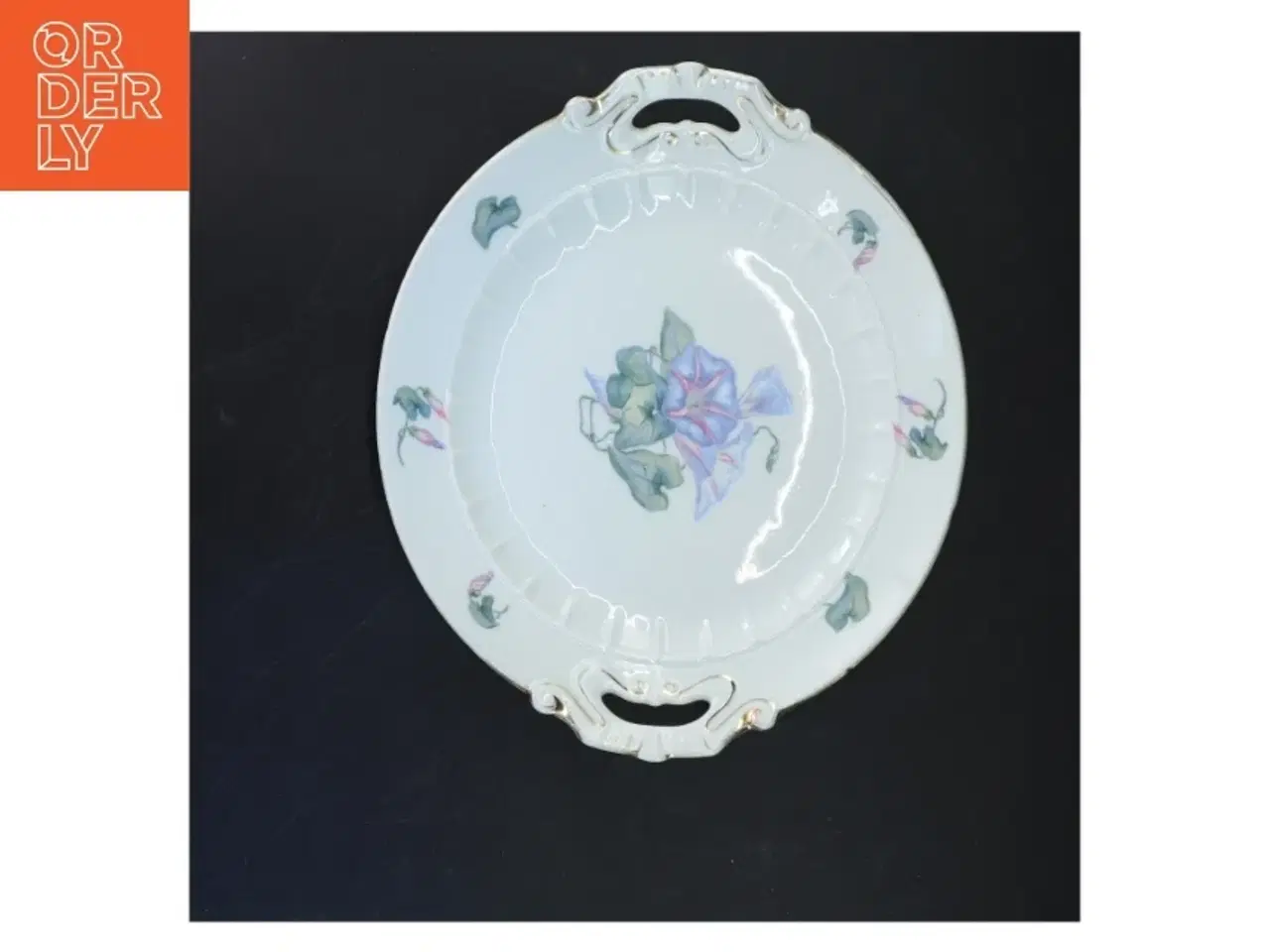 Billede 3 - Pyntet porcelænsfad med blomstermotiv fra B&G (str. Ø 27 cm)