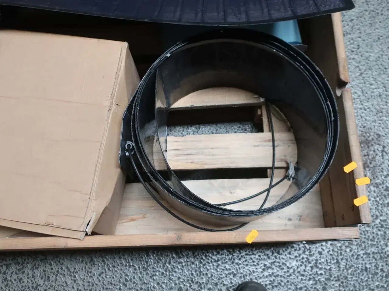 Billede 3 - Palle med solcellepaneler m.m.