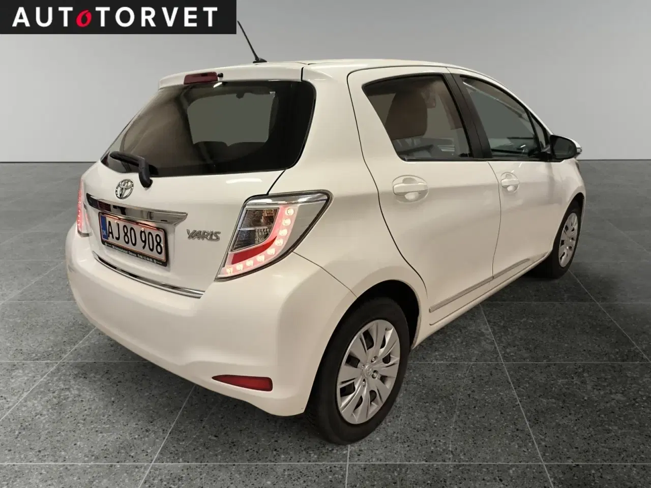 Billede 3 - Toyota Yaris 1,0 VVT-i T2