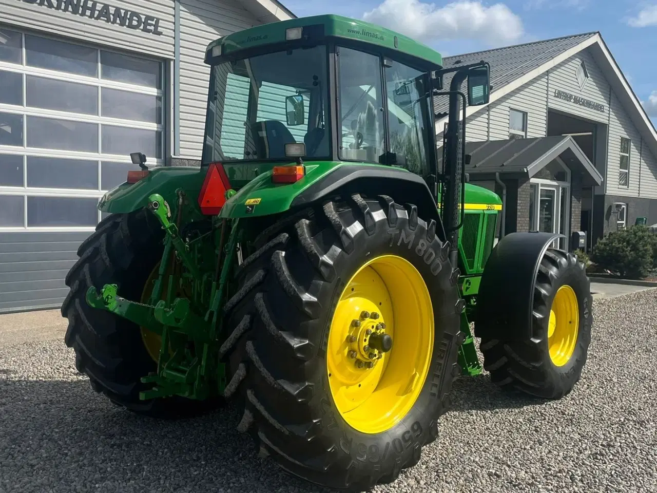 Billede 14 - John Deere 7710 8.1L motor, store hjul og frontlift. En ejeres velholdt gård traktor.