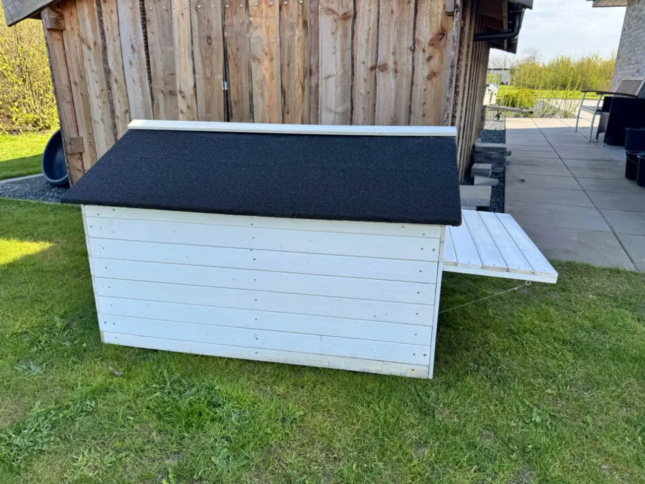 Billede 1 - Hus til Robotplæneklipper