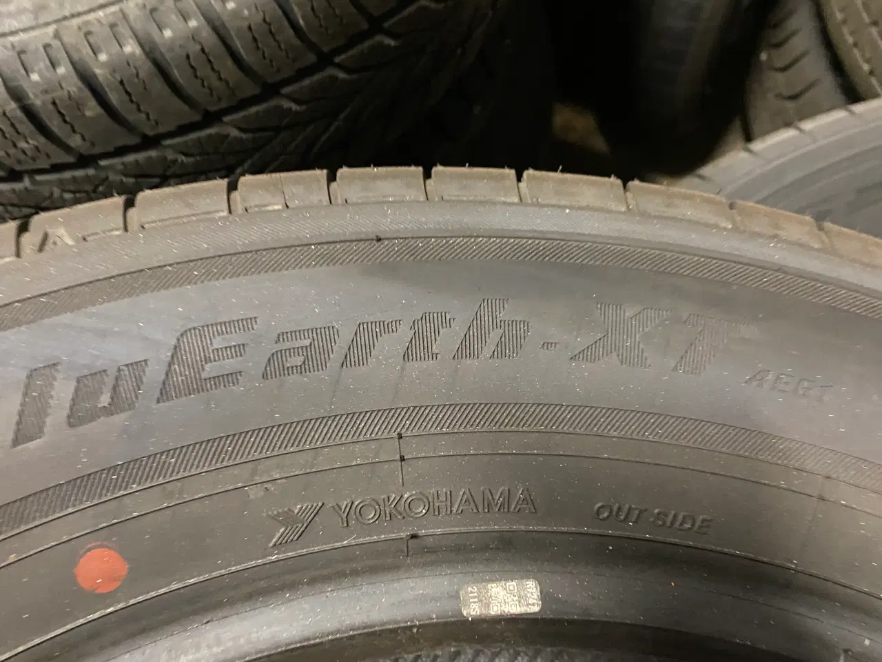 Billede 2 - Yokohama 235/60r18