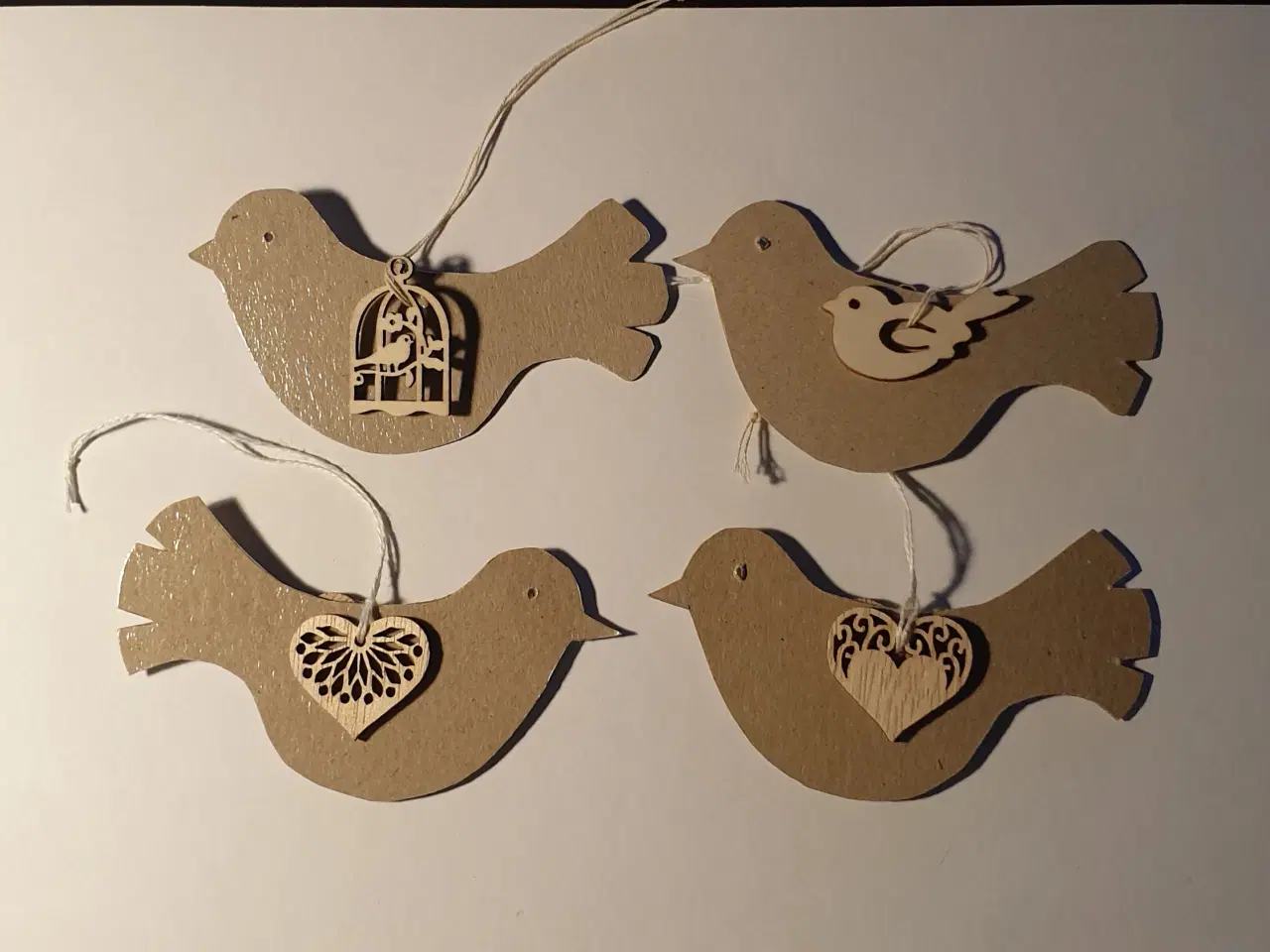 Billede 5 - Papirpynt støtter Danske Hospitalsklovne Se 7 foto