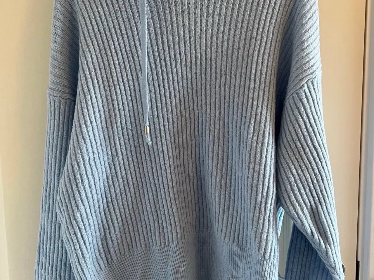 Billede 1 - Lyseblå sweater fra Free/quent