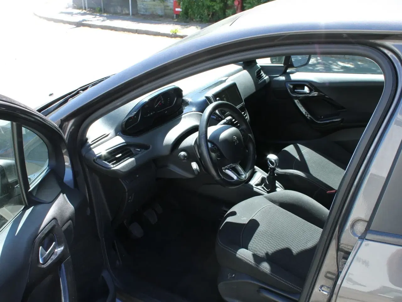 Billede 3 - Peugeot 208 1,5 BlueHDi 100 Signature+