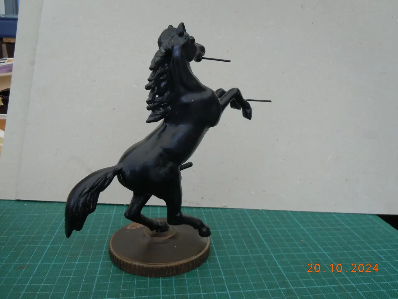 Billede 5 - Figur: Stejlende hest Colt logo.