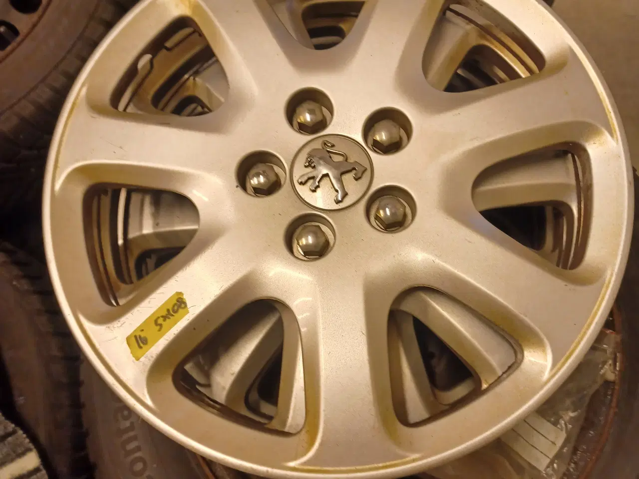 Billede 2 - Peugeot hjulkapsler.