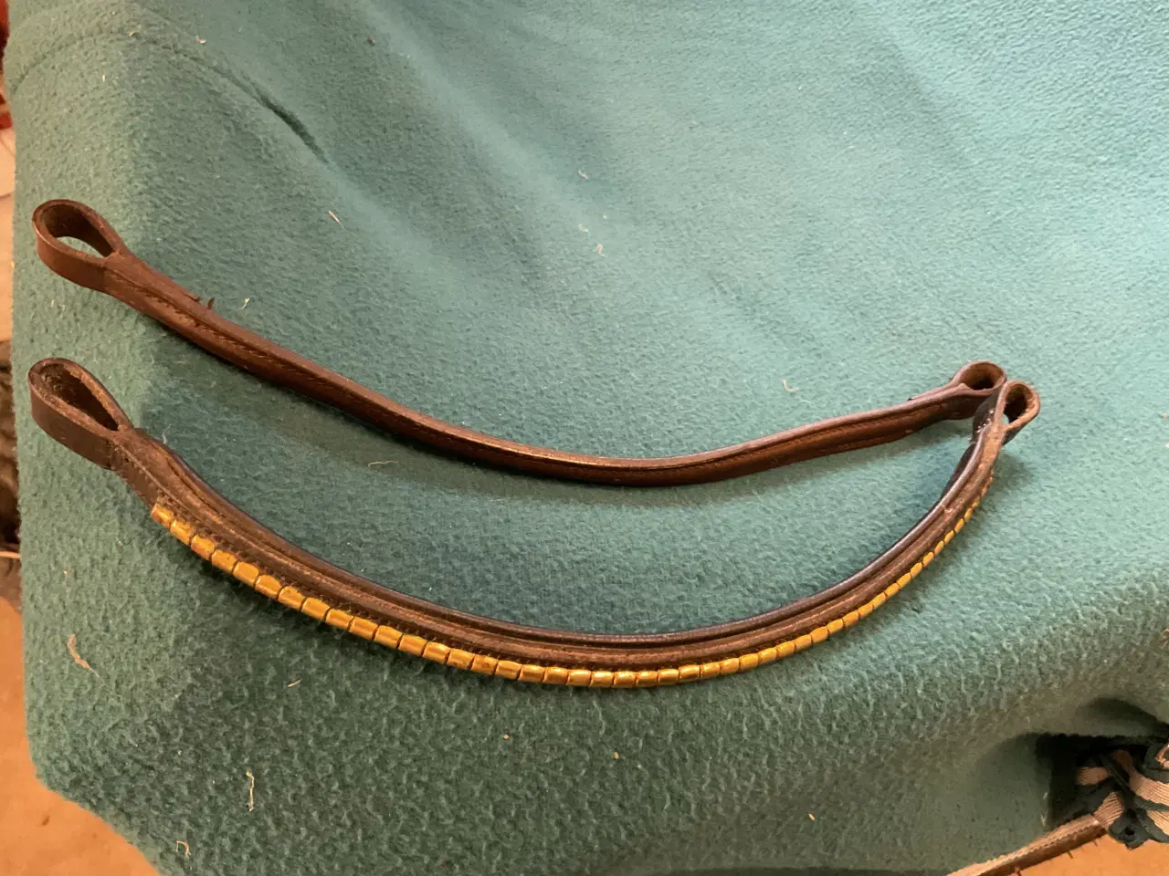 Billede 2 - Brunt hovedtøj